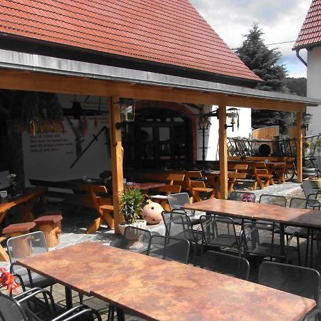 Restaurant & Pension "Bauernhof Zum Silberbergwerk" Лимбах-Оберфрона Экстерьер фото